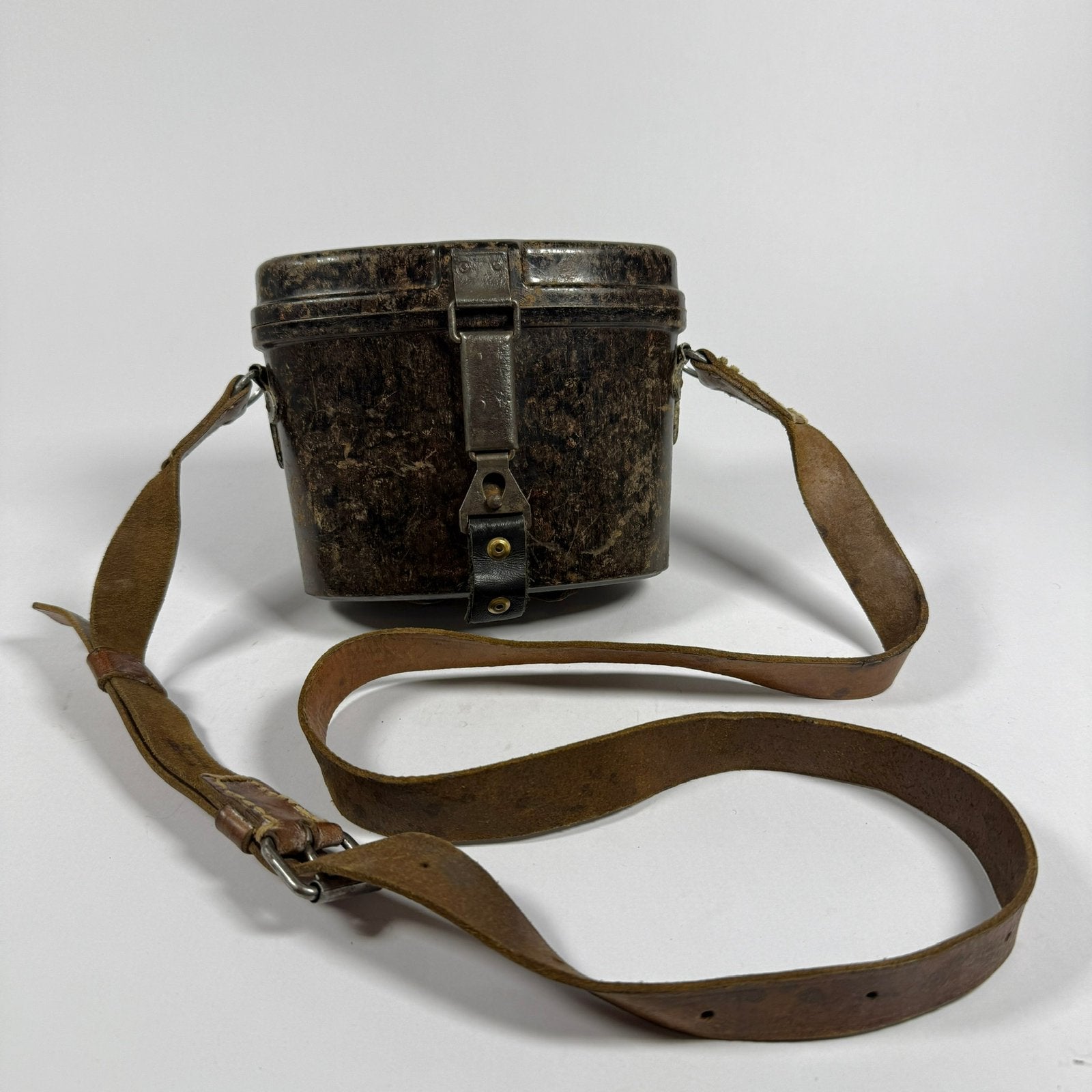 Duitse dienstglas 6x30 houder wo2 bruin, Verzamelen, Militaria | Tweede Wereldoorlog, Ophalen of Verzenden, Duitsland