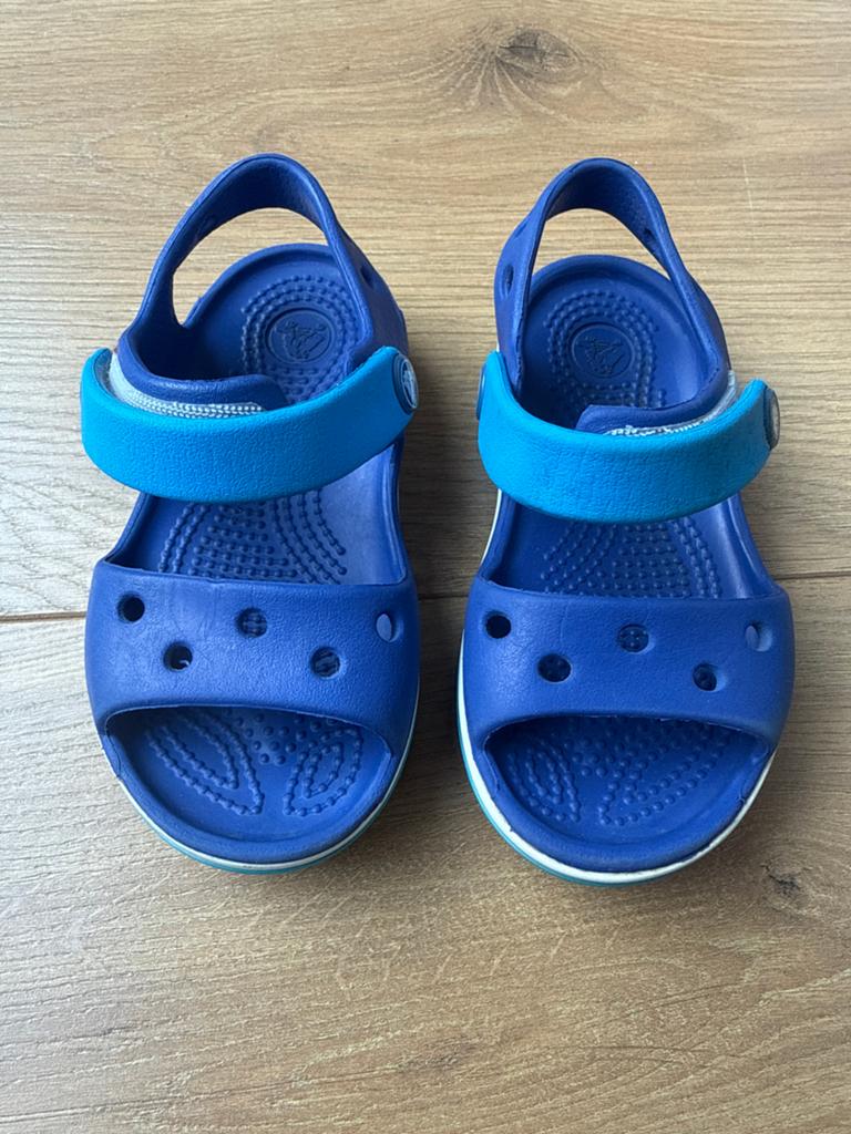 Crocs sandalen maat 7 (EUR 22-23) blauw, Ophalen of Verzenden, Gebruikt