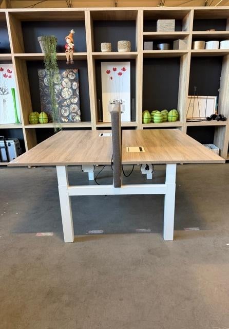 Duo-bureau met slinger stopcontact, verdeler, kabelgoot, 5st, Huis en Inrichting, Bureaus, 160 cm, Gebruikt, Spaanplaat of MDF