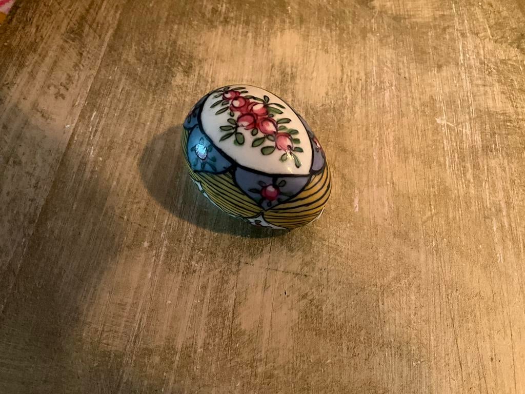 Antiek handgeschilderd porseleinen sieraden doosje gemerkt, Ophalen of Verzenden