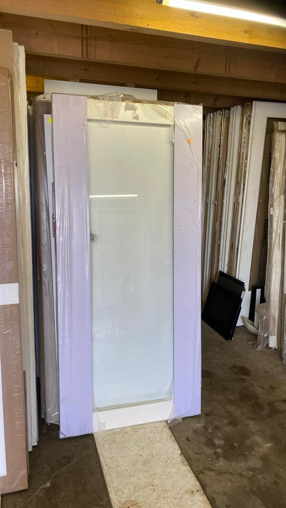 Verschillende Opdek paneeldeuren 93x211.5 cm blank glas