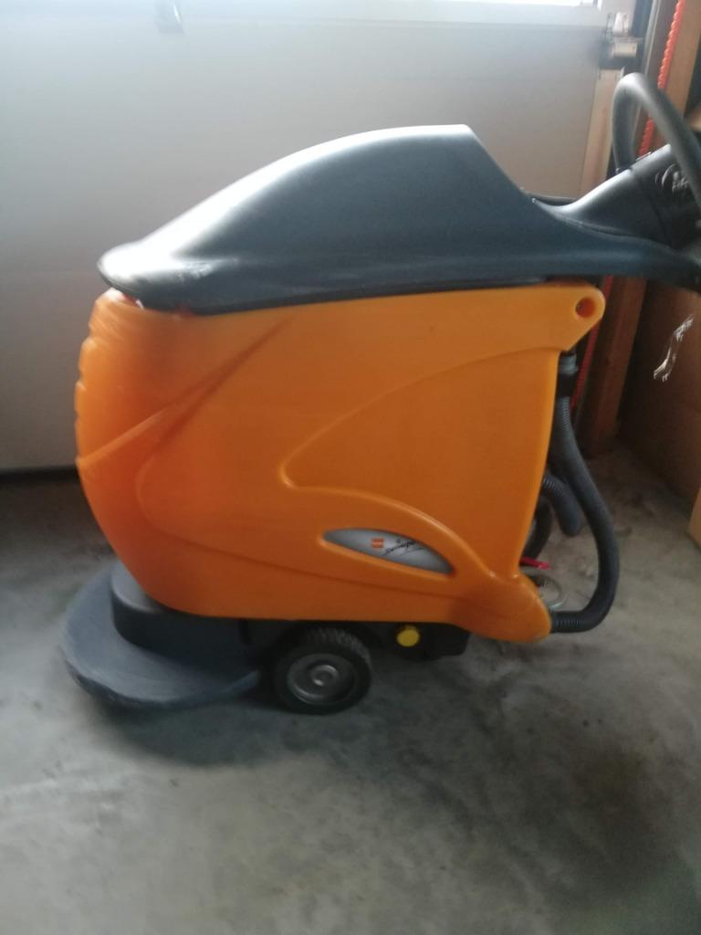 Taski swingo 855 schrobzuigmachine schrobmachine, Doe-het-zelf en Verbouw, Reinigingsmachines, Ophalen of Verzenden, Gebruikt