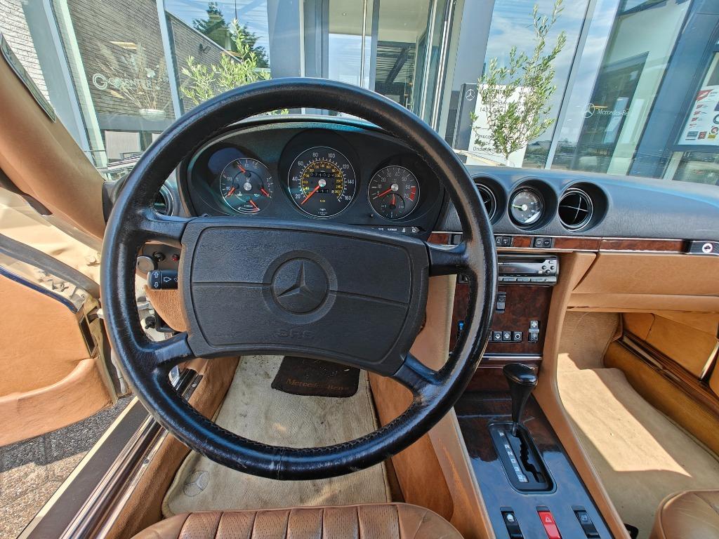 Mercedes-Benz 560 SL Cabrio, foto 9