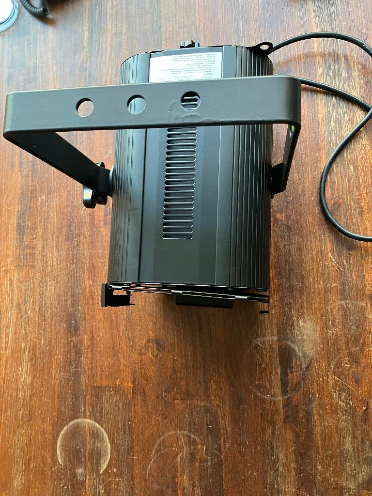 2x Showtec Stagebeam Fresnell Theaterspot 300/500W Black, Vestastraat 2, 6468 EX Kerkrade, Showtec, Nieuw, Ophalen of Verzenden