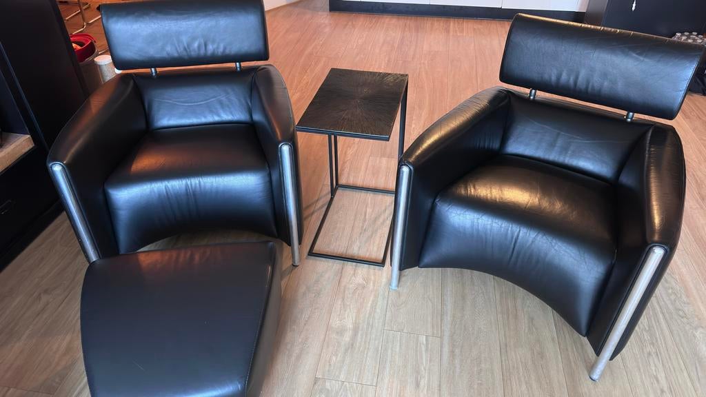 2x Leolux Oblomov fauteuils en stool zwart leder, Ophalen, Gebruikt, Leer, 75 tot 100 cm
