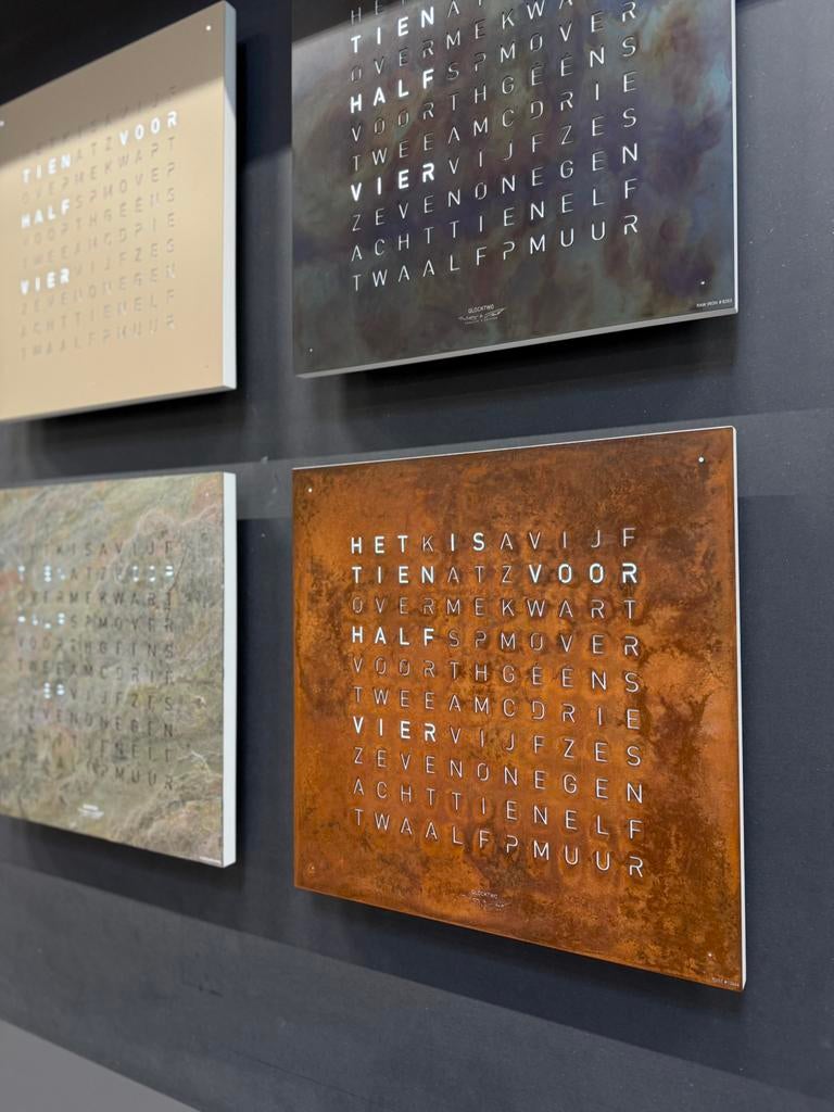 Nieuw Qlocktwo qlock two Design Klok Rust 45x45 roest, Wandklok, Digitaal, Nieuw, Ophalen of Verzenden