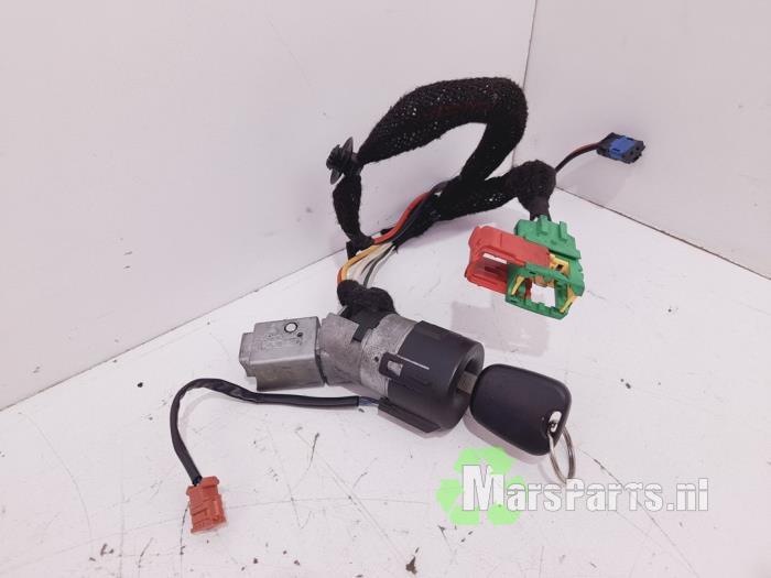 Kontaktslot + Sleutel van een Peugeot 307, Auto-onderdelen, Overige Auto-onderdelen, Peugeot, Gebruikt, 6 maanden garantie, 12 maanden garantie