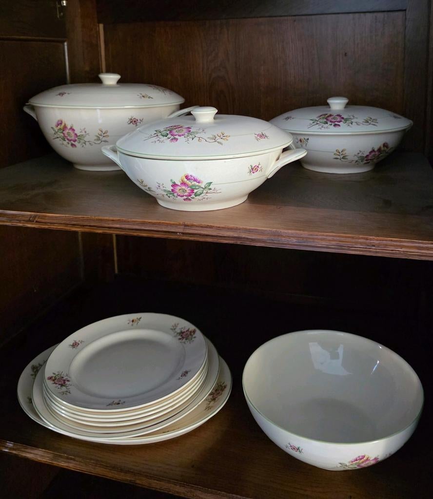 Mooi servies van t Molentje, Ophalen