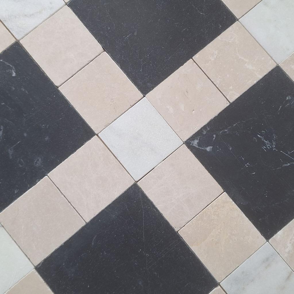 Wit en zwart marmer 30.5x30.5 / 4.8x4.8 octagon vloertegel, Doe-het-zelf en Verbouw, Tegels, Nieuw, Ophalen of Verzenden, 20 tot 40 cm