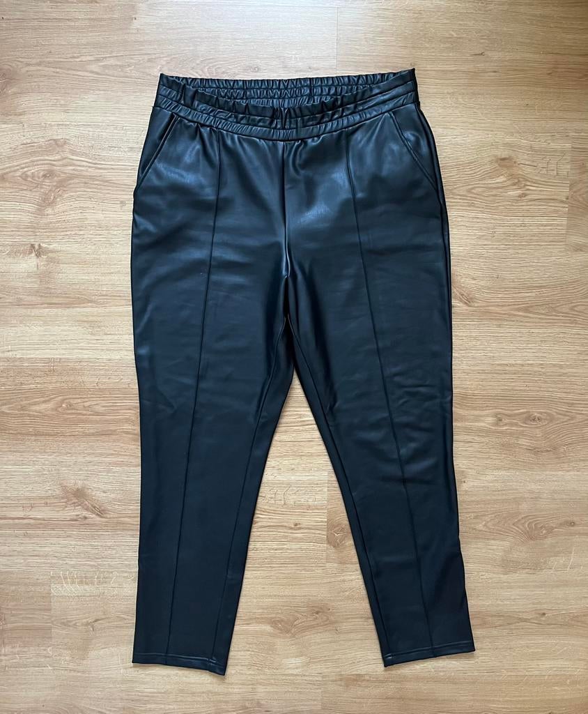 &Co Woman leather look broek zwart (mt. XL), Zwart, Maat 46/48 (XL) of groter, Ophalen of Verzenden, Zo goed als nieuw