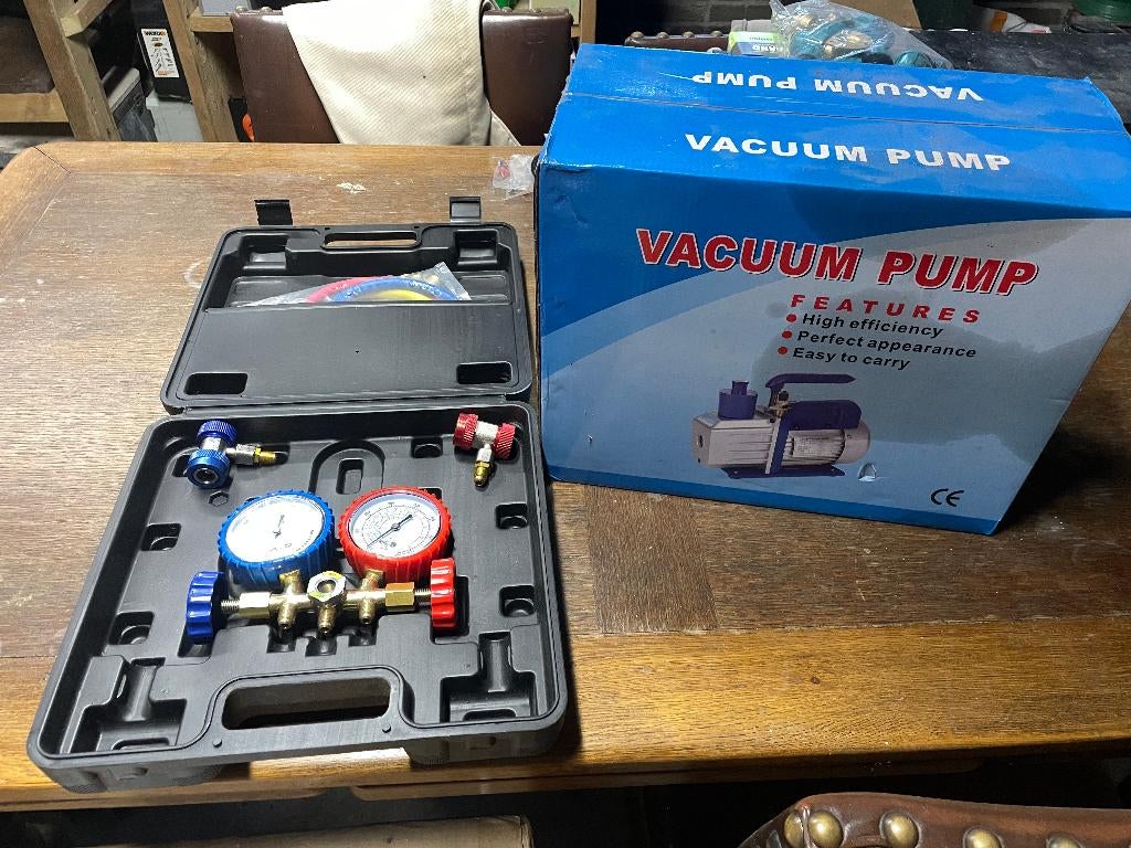 Nieuwe Vacumeerpomp + Meterset compleet, Ophalen of Verzenden, Nieuw, Overige meters