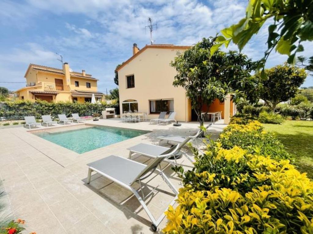heerlijk vakantie huis in calonge spanje te huur, Vakantie, Vakantiehuizen | Spanje, 12 personen, Bemiddelingsbureau, Dorp, Costa Brava