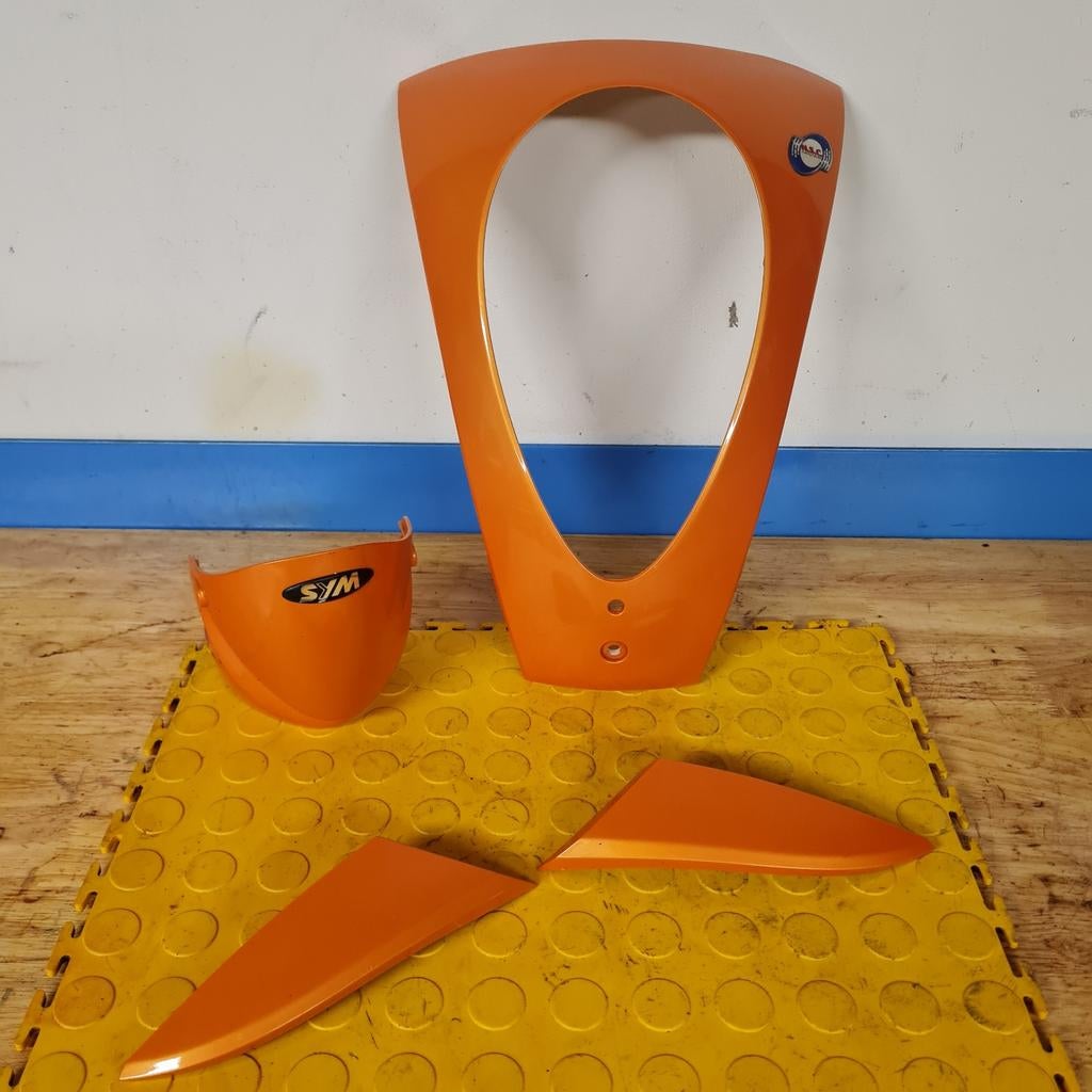 SYM mio kappen oranje setje., Ophalen of Verzenden, Zo goed als nieuw
