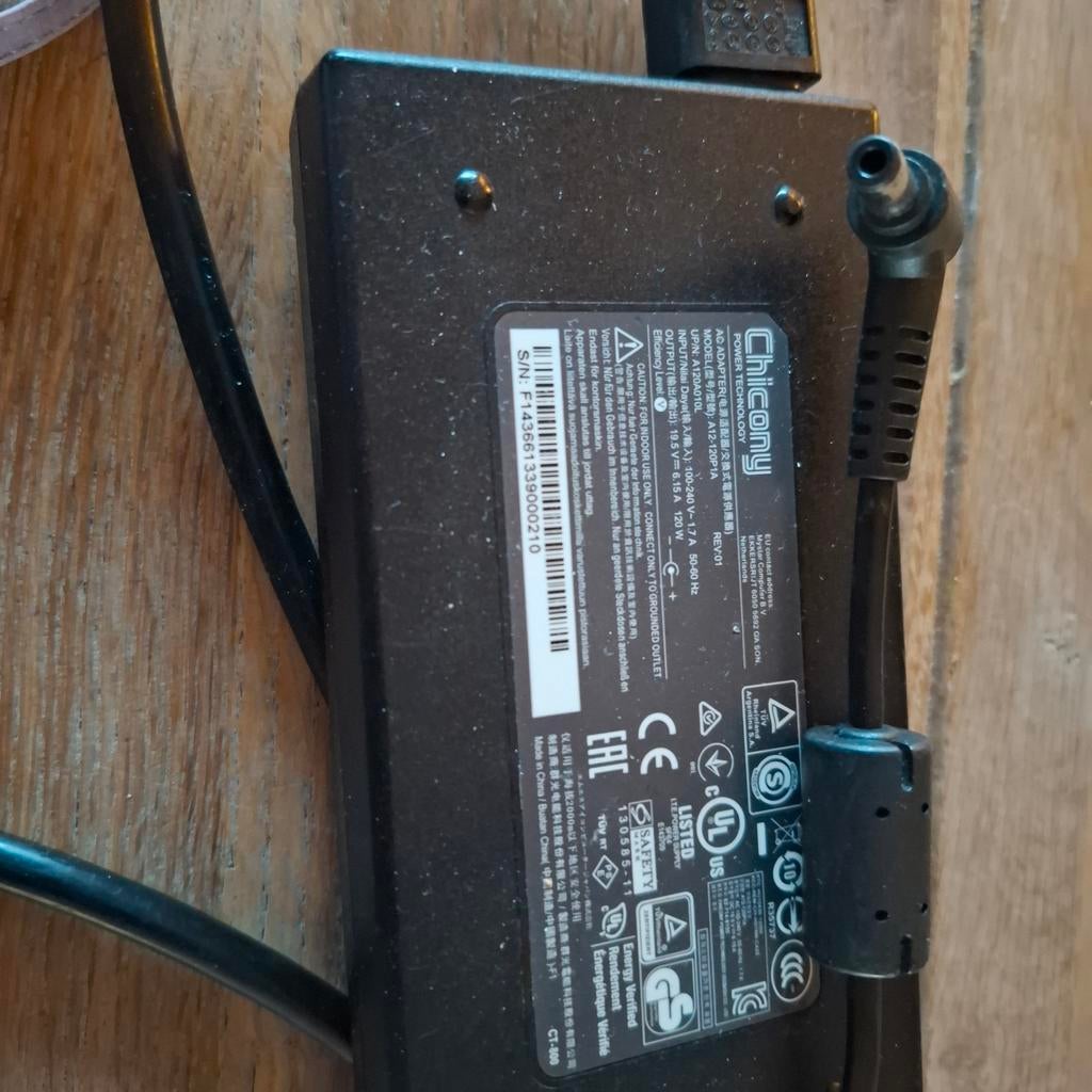 Chicony Adapter - Laptop Oplader, Computers en Software, Laptop-opladers, Gebruikt, Ophalen of Verzenden
