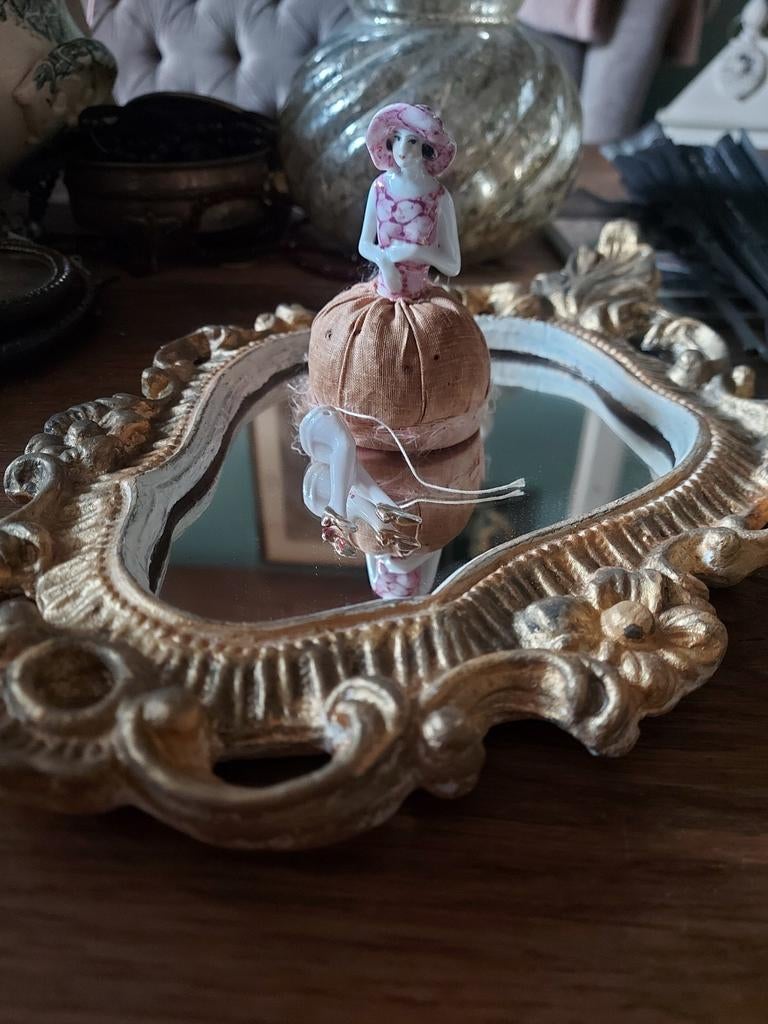 Prachtige kleine Brocante Engelse HalfDoll met beentjes, Ophalen of Verzenden