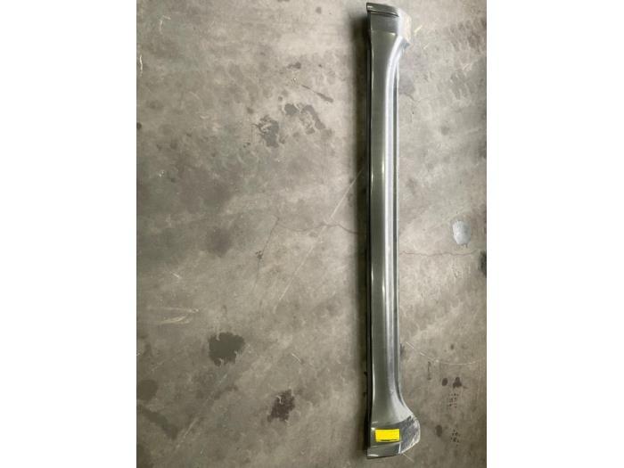 Zijskirt rechts van een Jeep Grand Cherokee, Auto-onderdelen, Jeep, Gebruikt, -, -