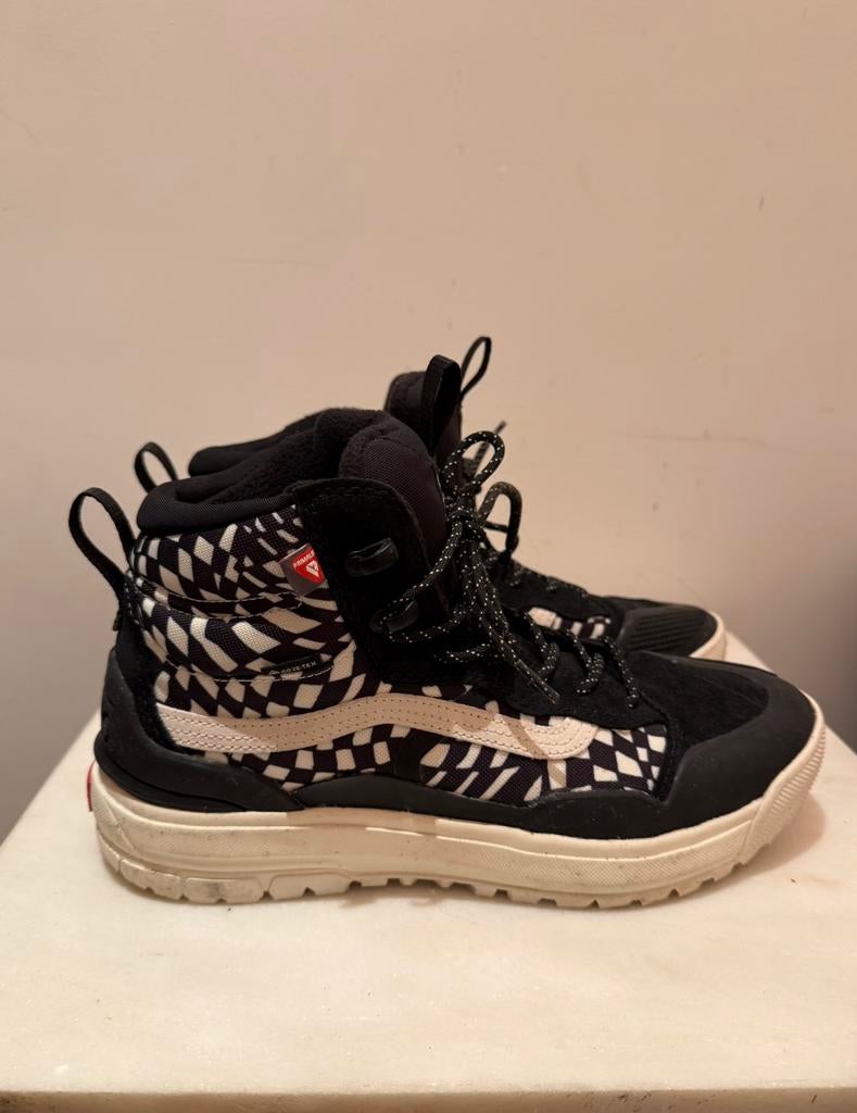Vans Ultracush  GoreTex voor de sneeuw, Ophalen of Verzenden, Zo goed als nieuw, Zwart