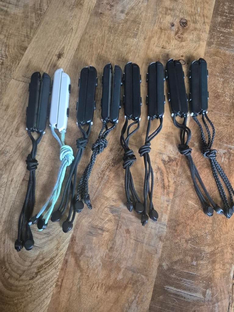 Nintendo switch Joy con polsbandjes, Spelcomputers en Games, Spelcomputers | Nintendo Consoles | Accessoires, Overige controllers