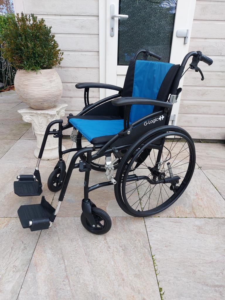 G logic  en g lite pro  lichtgewicht rolstoel, Diversen, Rolstoelen, Ophalen of Verzenden, Zo goed als nieuw, Duwrolstoel