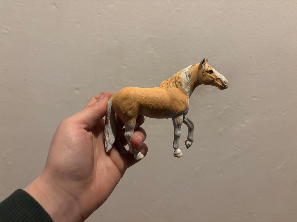 Schleich Repaint Palomino Hengst, Ophalen of Verzenden, Gebruikt, Paard, Beeldje of Figuurtje