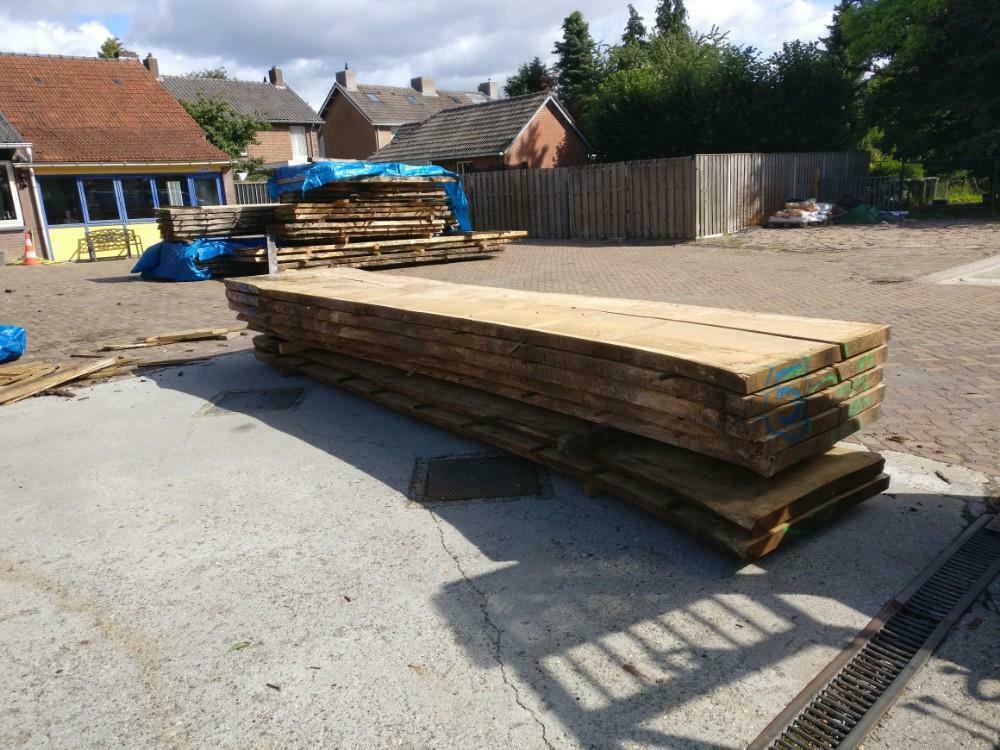 Boomstam bladen / boomstamtafels / eiken tafel / onderstel, Ophalen, Zo goed als nieuw