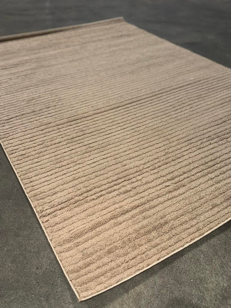 Nieuw lichtbruin/beige vloerkleed - 130x190 cm, 100 tot 150 cm, Bruin, Ophalen of Verzenden, 150 tot 200 cm
