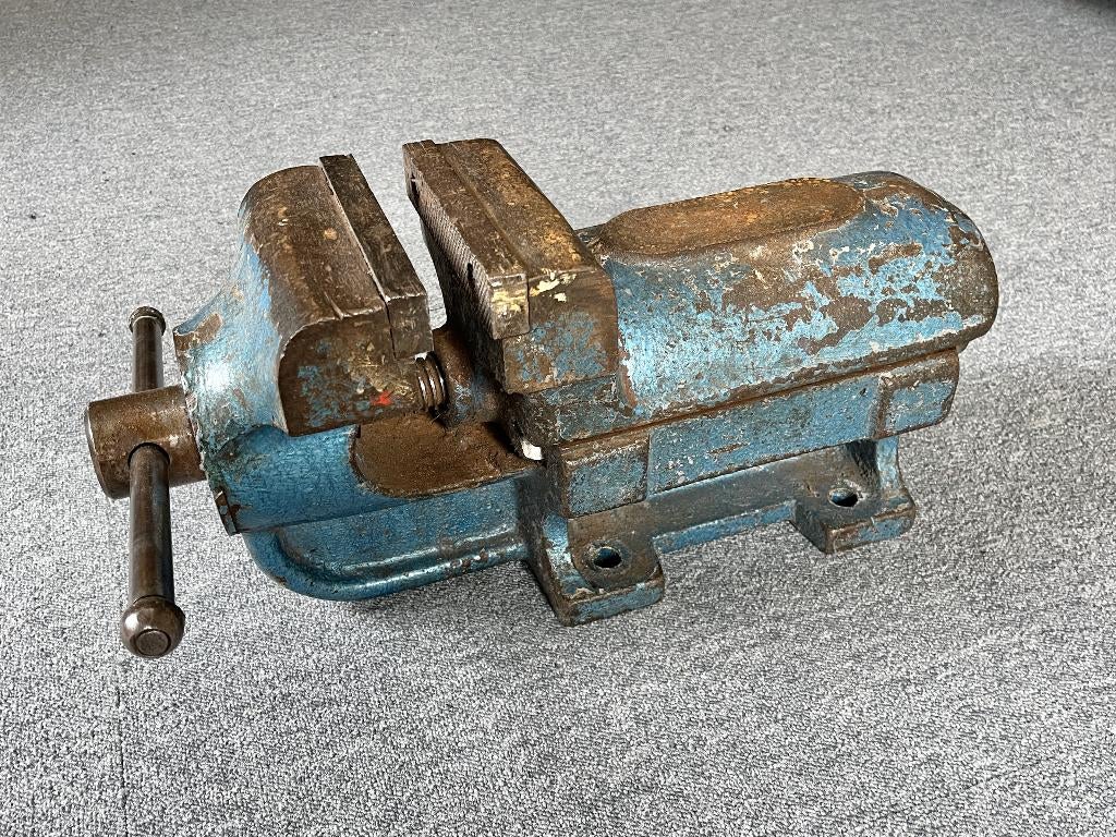 zeer grote bankschroef met brede klem 150 mm, Ophalen, Gebruikt