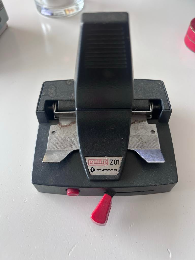 Eumig Z01 Super 8 Film Plakpers, Ophalen of Verzenden, Accessoire