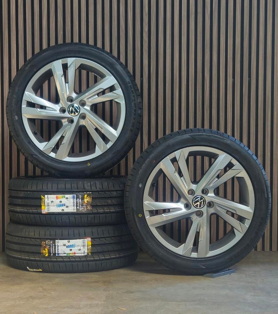Nette 17" Orig Volkswagen Polo Velgen+NIEUW Zomerbanden 5x10, 215 mm, Banden en Velgen, Nieuw, 17 inch