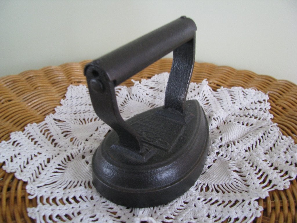 Cast Iron # gietijzer * strijk bout - ijzer van TOEN ( F ), Antiek en Kunst, Ophalen of Verzenden