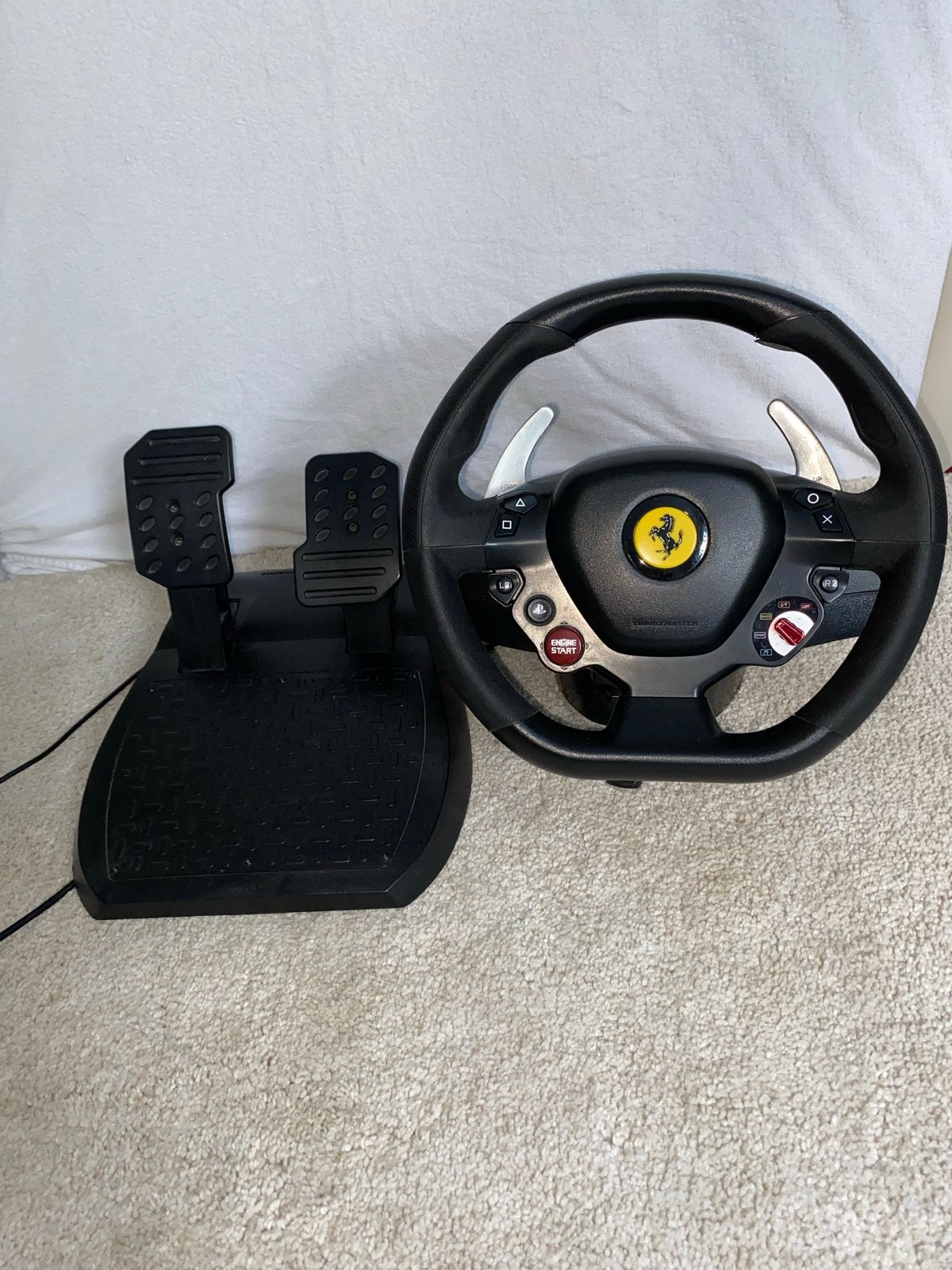 Thrustmaster Ferrari Stuur met Pedalen + Gran Turismo Sport, Ophalen of Verzenden, Zo goed als nieuw, Stuur of Pedalen, PlayStation 4