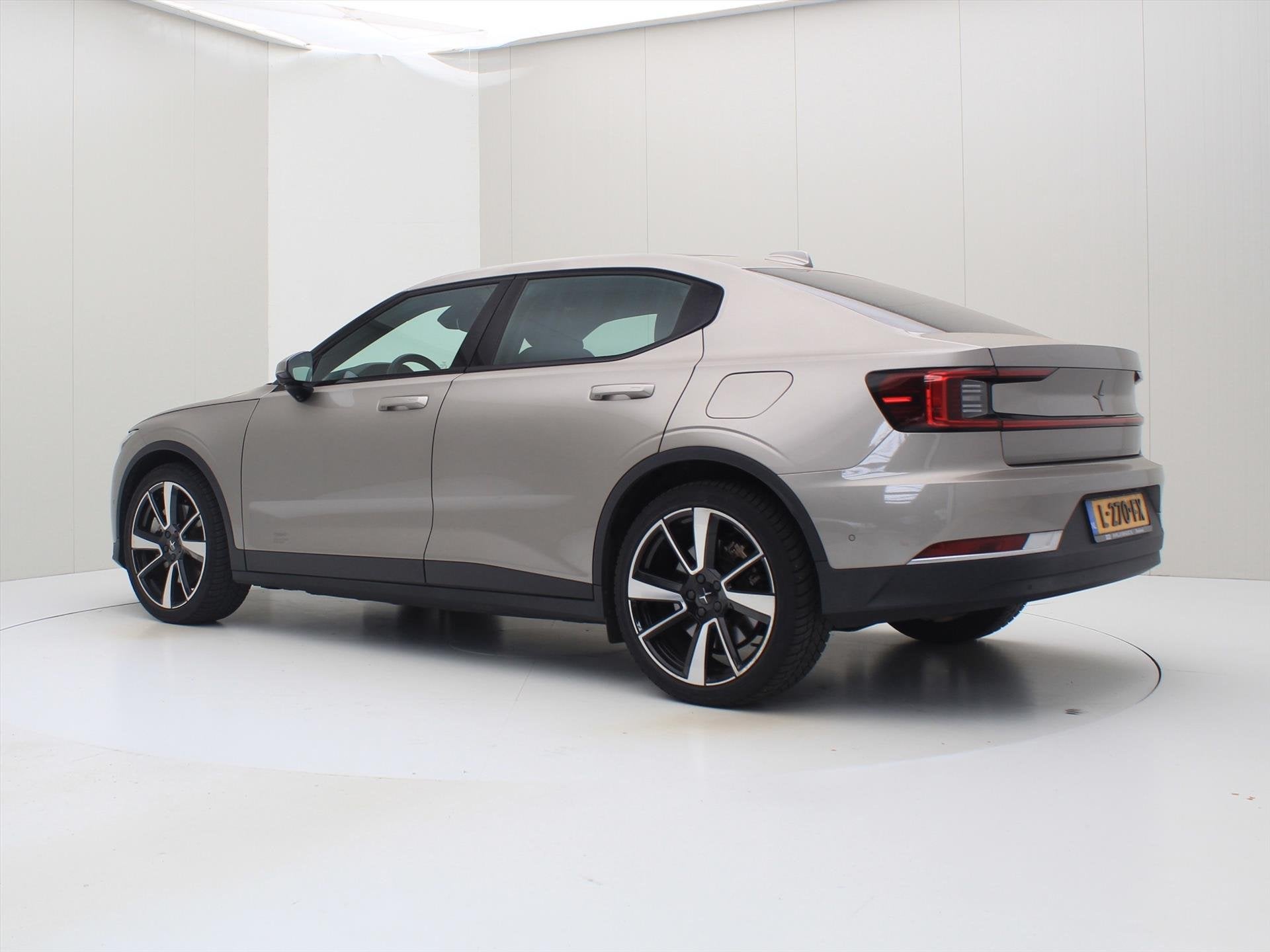 Polestar 2 Long Range Dual Motor 408PK 78kWh 92% SoH [ PILOT, Auto's, Polestar, Polestar 2, Gebruikt, Zwart, Origineel Nederlands