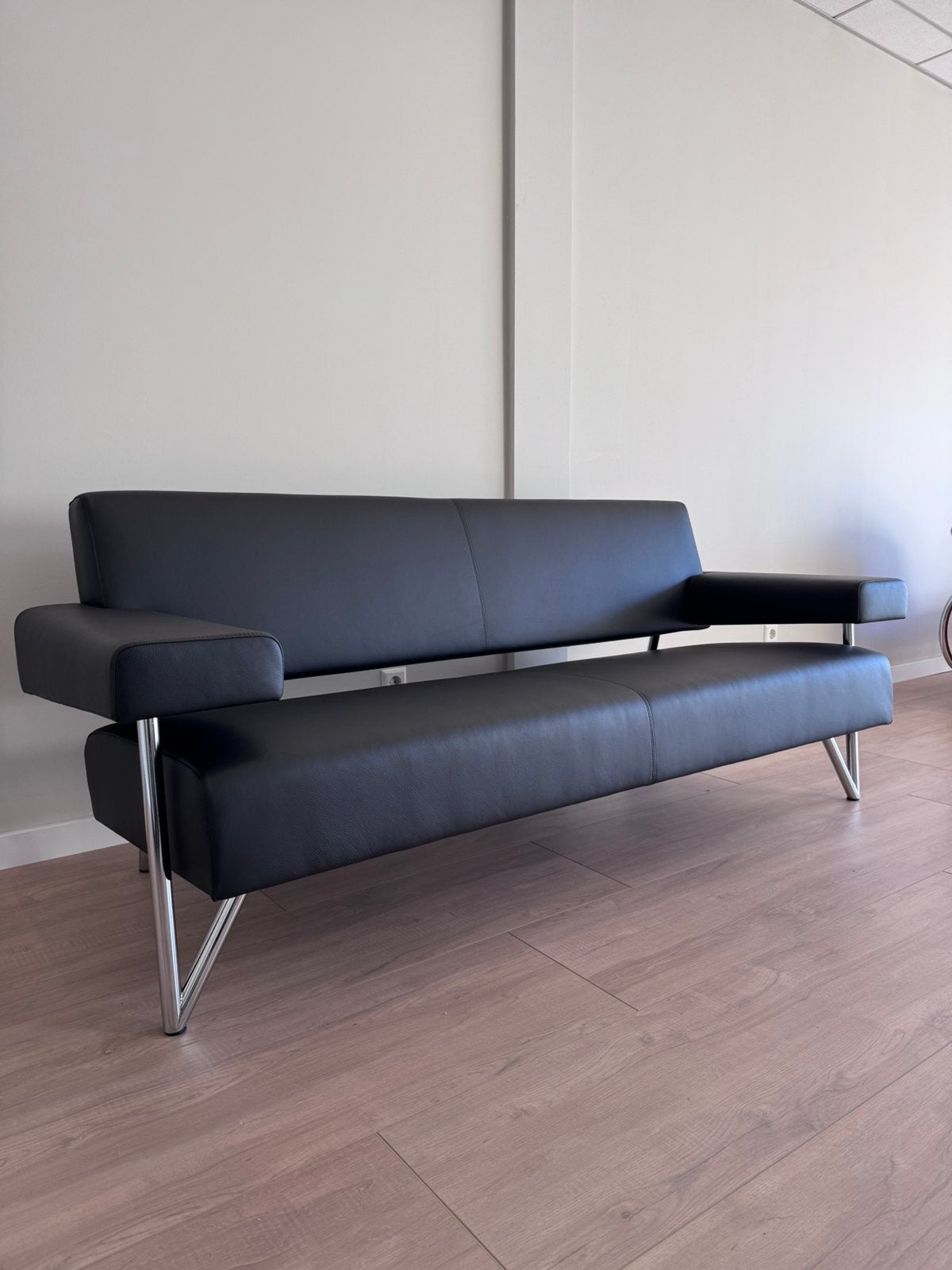 62% KORTING - Havee Cloak Model Stone 2,5 Zits NIEUW, Modern design, 150 tot 200 cm, Ophalen of Verzenden, Rechte bank