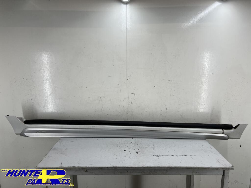 Dorpel R wit 614-46 Volvo XC60 I R-Design ('08->) 31294849, Gebruikt, Ophalen of Verzenden, Volvo