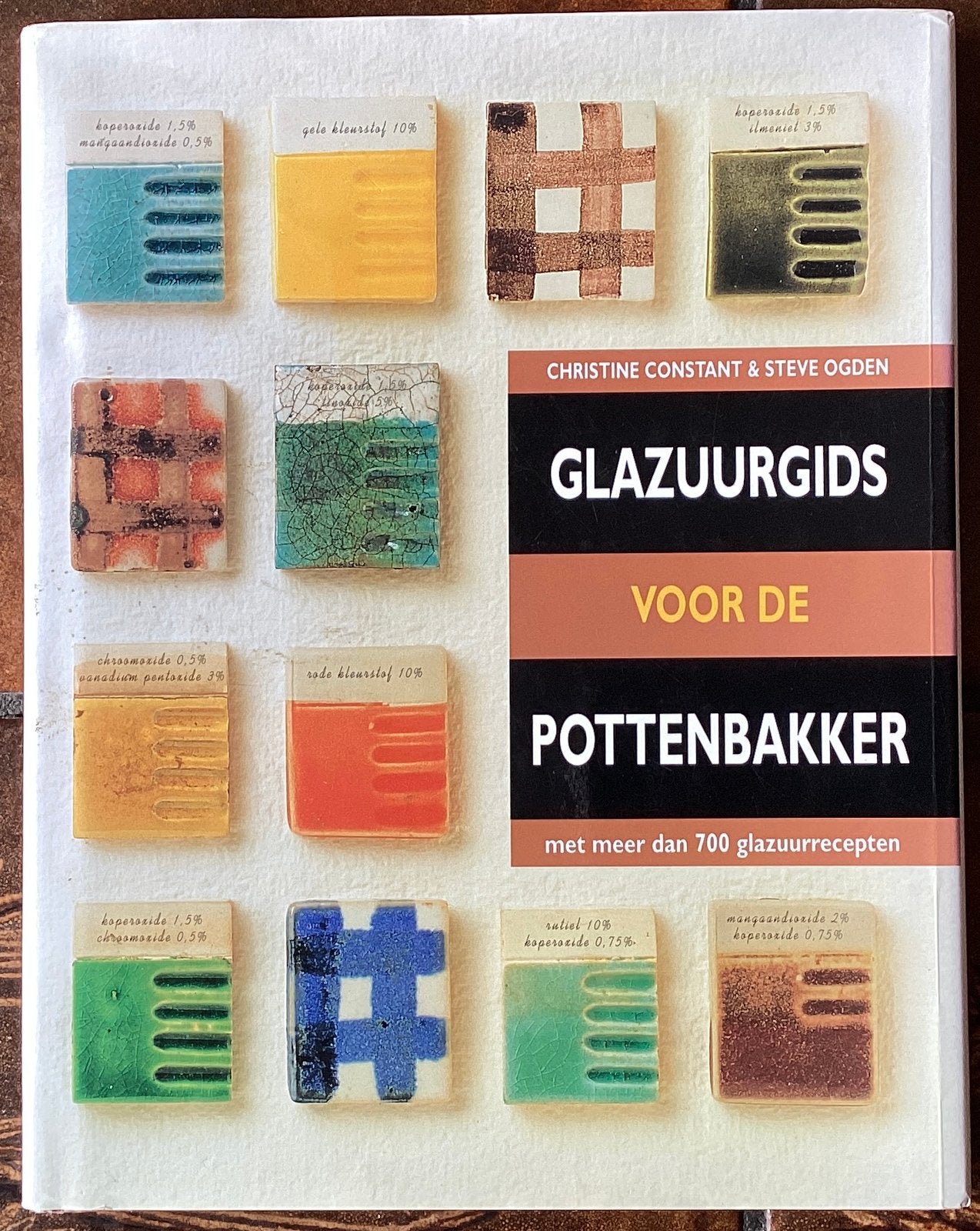 Glazuurgids voor de pottenbakker – 700 glazuren, Ophalen of Verzenden, Zo goed als nieuw