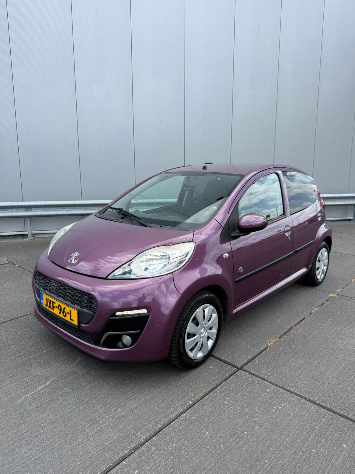 Peugeot 107 1.0 Benzine 5DR 2012 Facelift Airco Bluetooth, Auto's, Peugeot, Particulier, Benzine, Hatchback, Handgeschakeld, Geïmporteerd