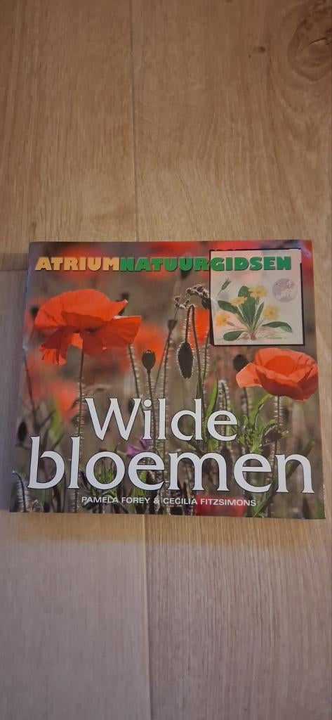 Algemeen - ATRIUM NATUURGIDS WILDE BLOEMEN, Boeken, Ophalen of Verzenden, Zo goed als nieuw, Bloemen, Planten en Bomen, Algemeen