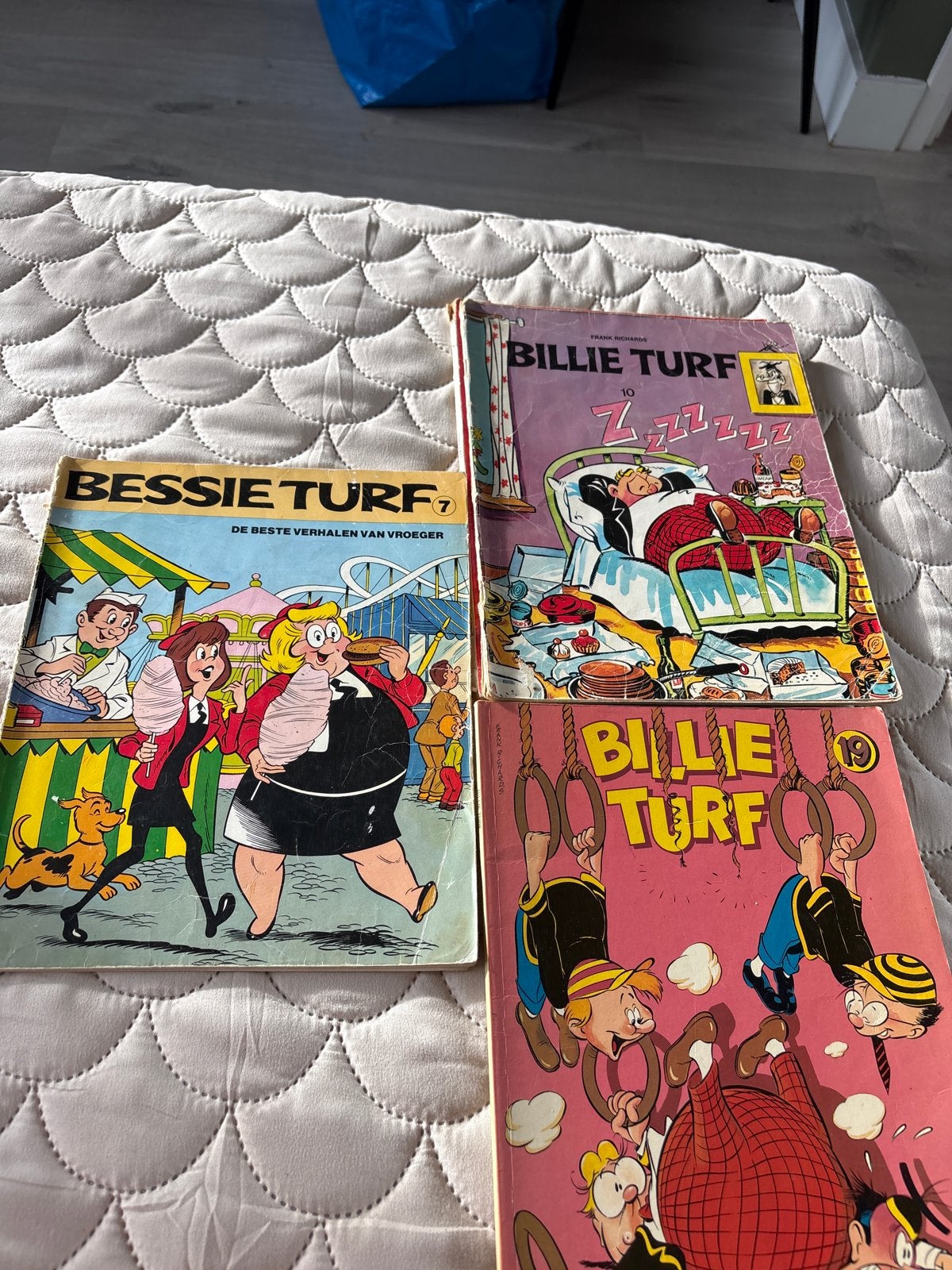 Billie Turf en Bessie Turf stripboeken (3 stuks), Boeken, Meerdere stripboeken, Ophalen of Verzenden, Gelezen