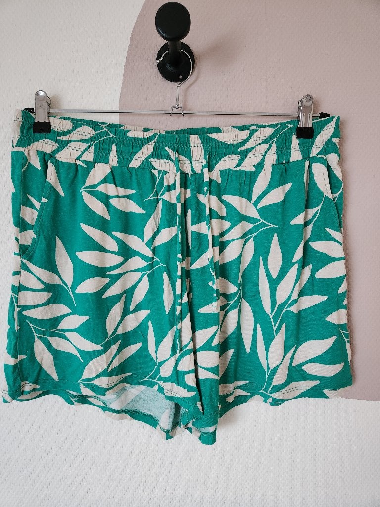Groen/wit korte broek Hema - L, Kort, Maat 42/44 (L), Ophalen of Verzenden, Zo goed als nieuw