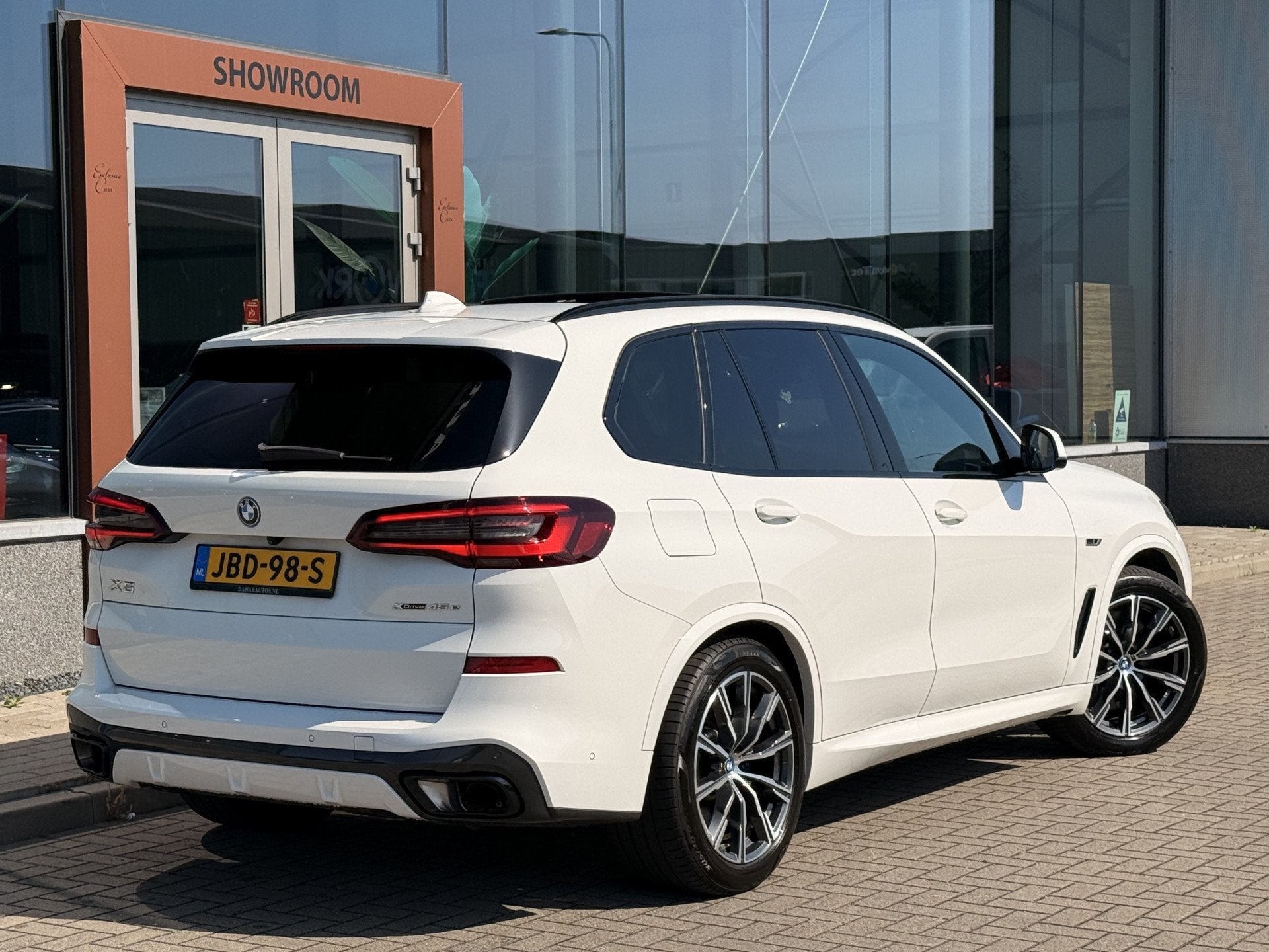 Foto 10 van BMW X5 xDrive45e High Executive | M Pakket | Pano | Luchtver