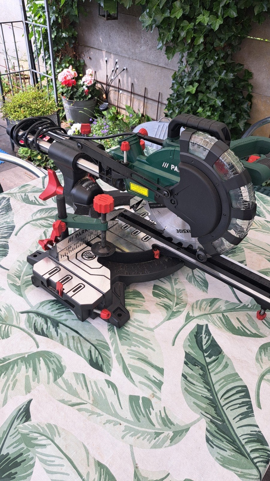 Te koop duw/trek verstrekzaag parkside, Doe-het-zelf en Verbouw, Gereedschap | Zaagmachines, Ophalen of Verzenden, 1200 watt of meer