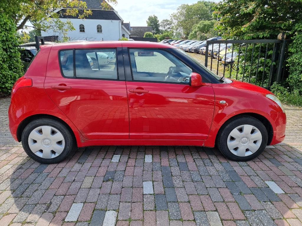 Suzuki Swift 1.3 GLS 5-deurs, APK 05-03-2027., Auto's, Voorwielaandrijving, Stof, 40 €/maand, Zwart