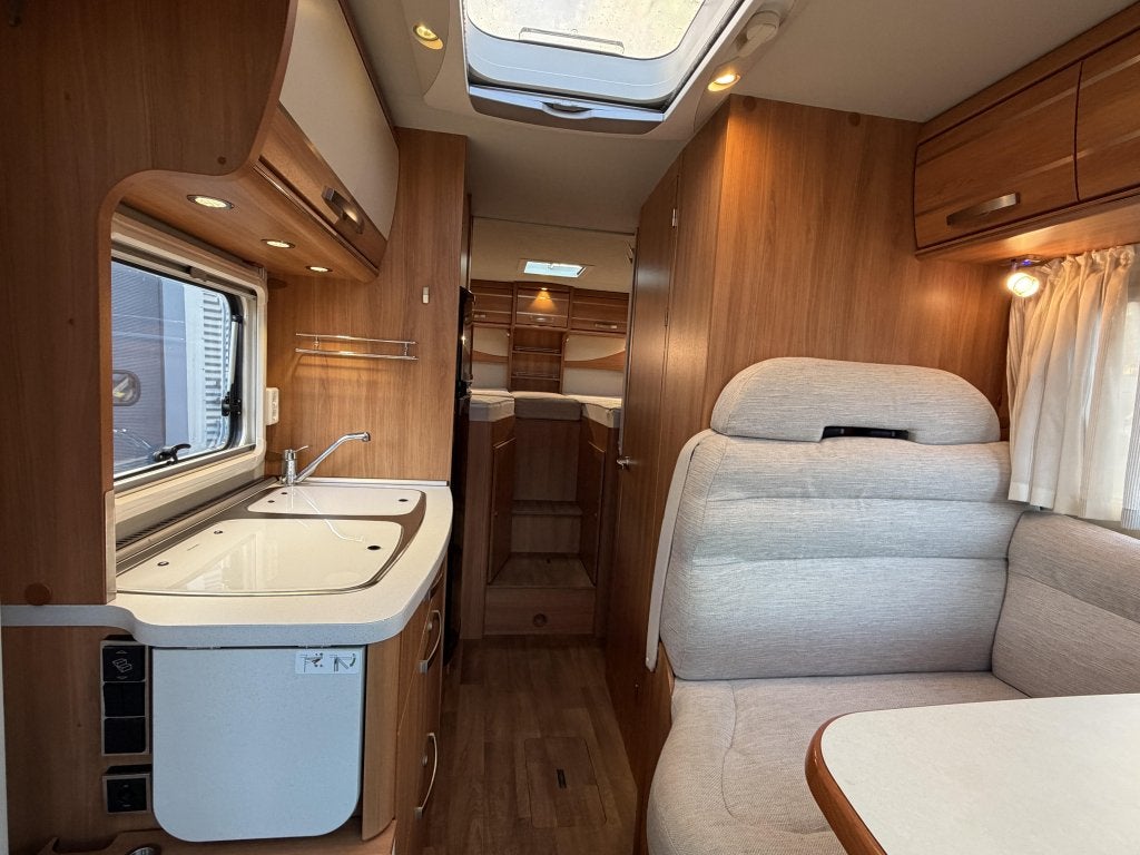 Hymer EXSIS T 588- LENGTE BEDDEN- GARAGE- 55.532 KM, Caravans en Kamperen, Fiat, Bedrijf, Diesel, Tot en met 3