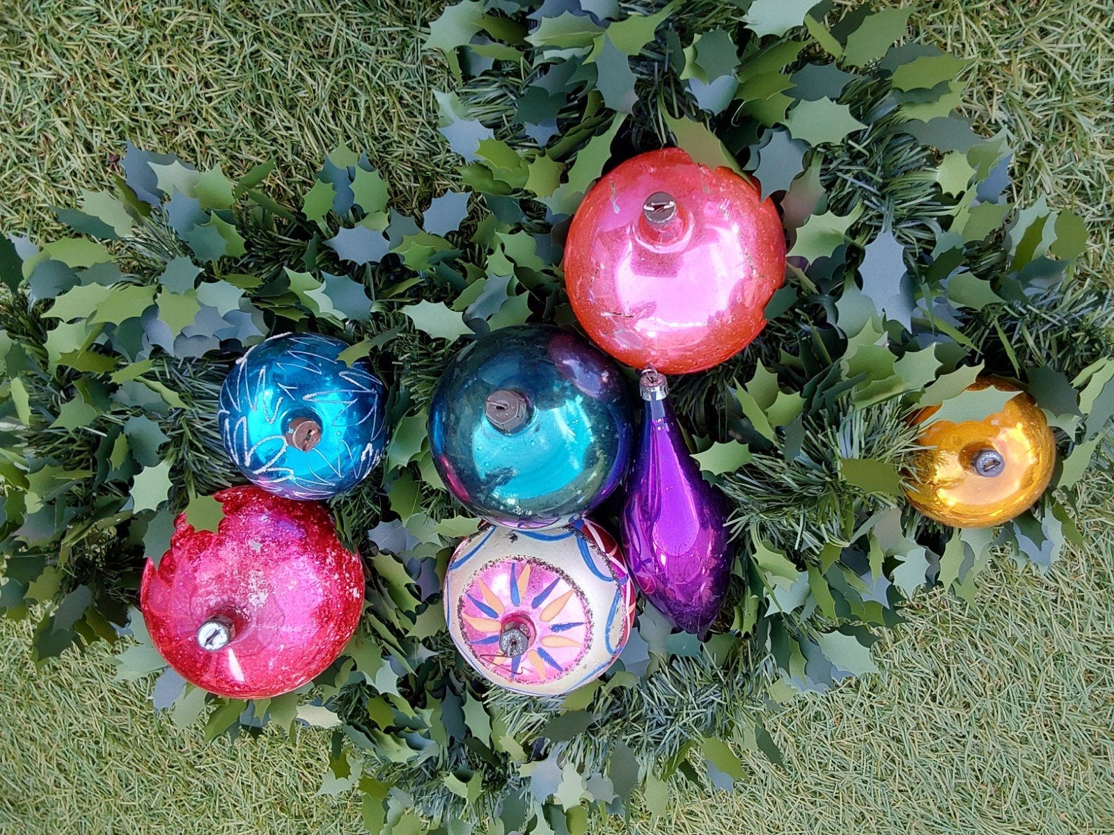 Oude kerstballen, Ophalen
