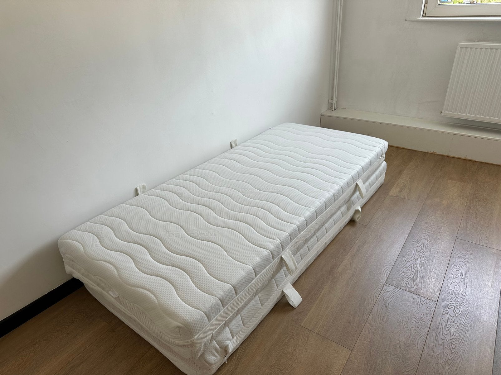 2x Mattress / Matras 90x200 cm - Like New, Ophalen, 90 cm, Eenpersoons, Zo goed als nieuw