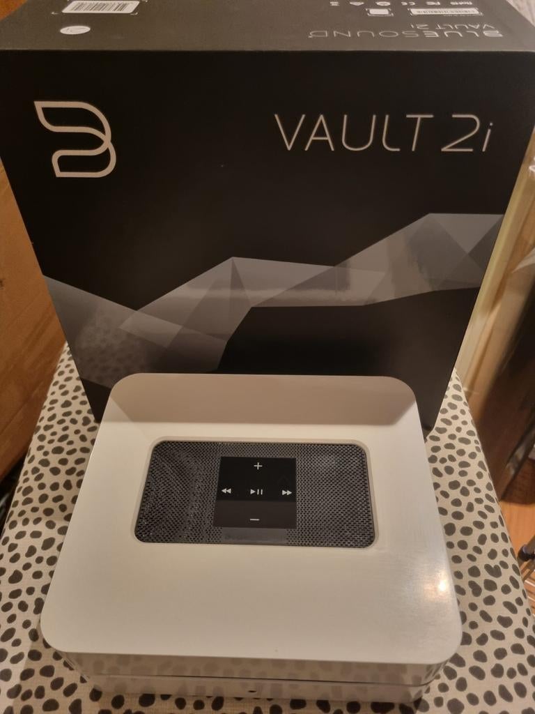 Fantastische Bluesound Vault 2i, streamer  cd ripper 2tb hdd, Ophalen of Verzenden