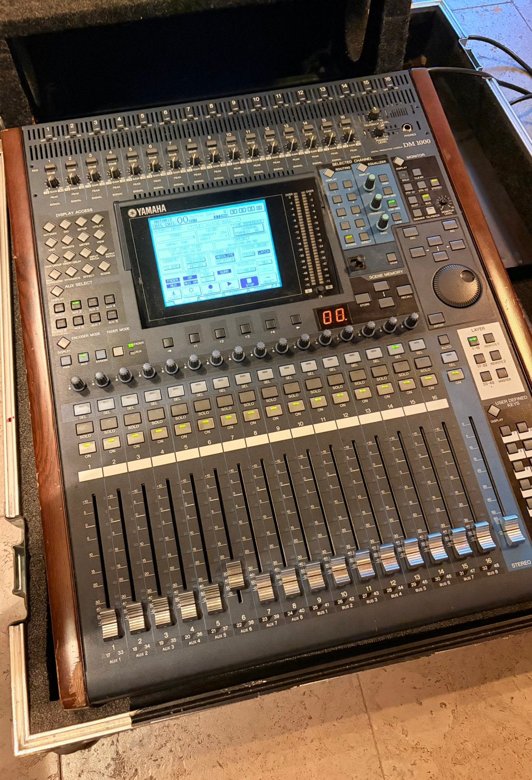 Yamaha DM1000 version 2 + case, Ophalen, Gebruikt, 20 kanalen of meer