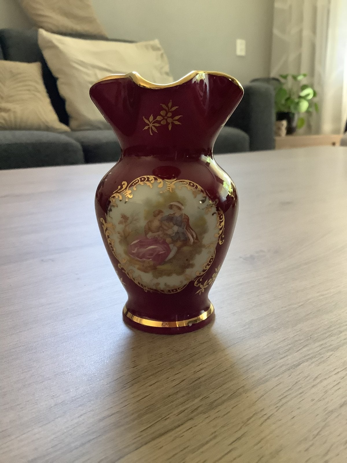 Vaasje van Limoges porselein, Ophalen of Verzenden