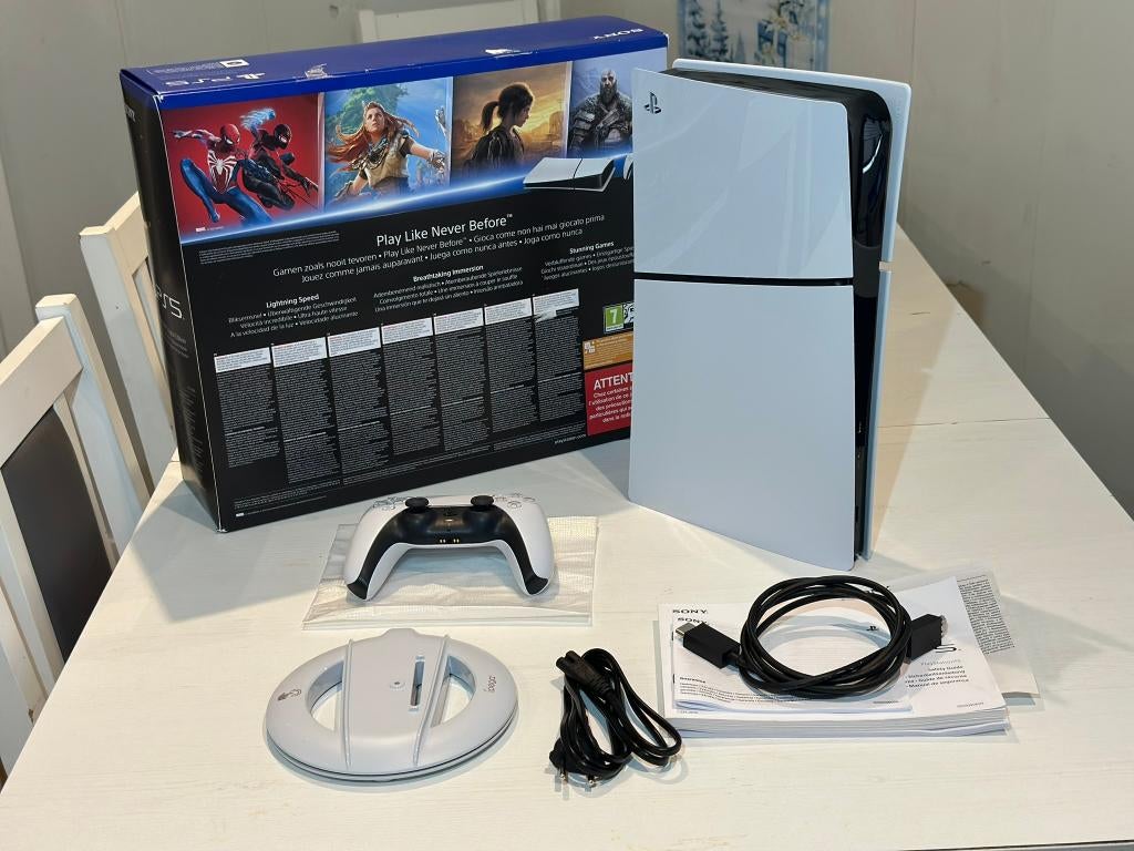 PlayStation 5 Slim digital - Like New!, Spelcomputers en Games, Spelcomputers | Sony PlayStation 5, Ophalen of Verzenden, Zo goed als nieuw
