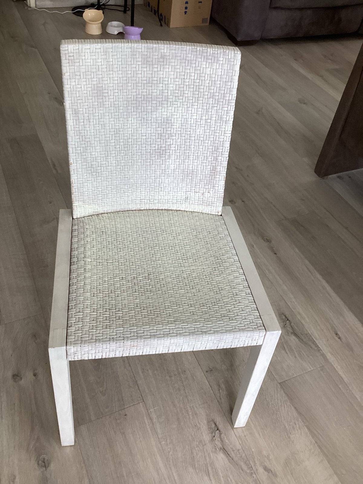 2 wit geverfde stoeltjes met pitriet zitting en rugleuning, Gebruikt, Twee, Wit, Riet of Rotan